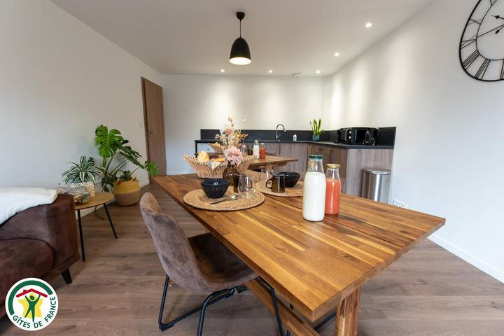 Gîte pour 4 personnes, avec jardin dans Heiltz-le-Maurupt