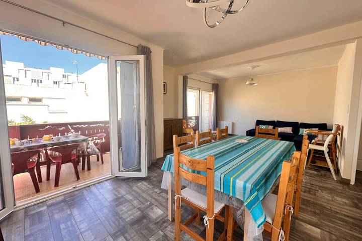 Appartement entier, Coeur de Camargue : terrasse et plage à pied au centre in Le Grau-du-Roi, Côte d'Améthyste
