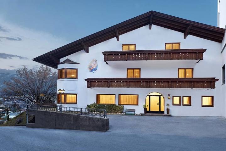 Gästehaus für 3 Personen, mit Terrasse in Mutters