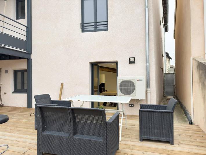 Gîte pour 4 personnes, avec terrasse à Charentay - 4