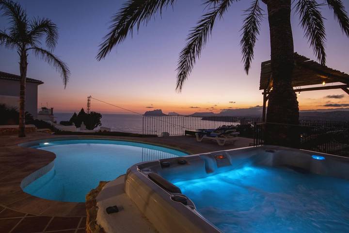 Chalet para 4 personas, con jacuzzi y terraza además de piscina y jardín, Se admiten mascotas en Comunidad Valenciana - 3