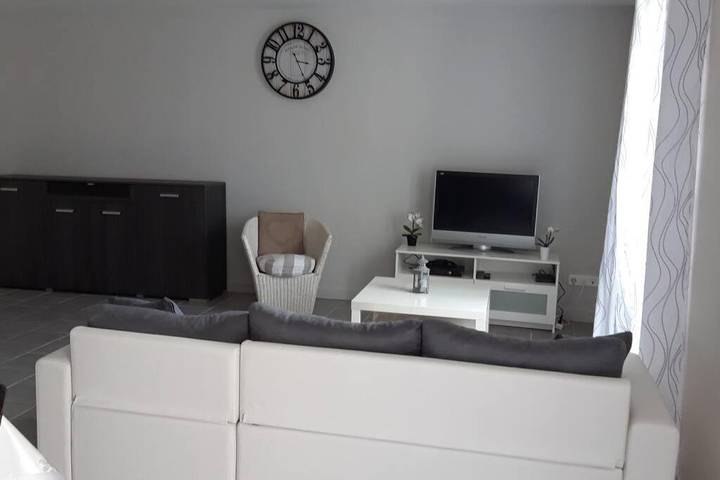 Location de vacances pour 6 personnes, avec jardin et jacuzzi à Saint-Saturnin-du-Bois - 4