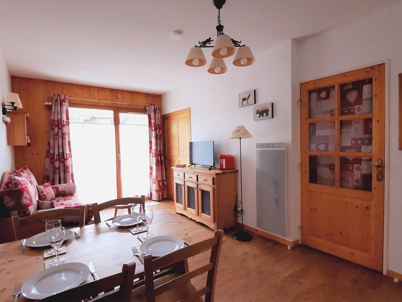 Entire apartment, 2-room cabin 6 people, pool, parking, wifi in Orcières Merlette in Orcières, Écrins National Park