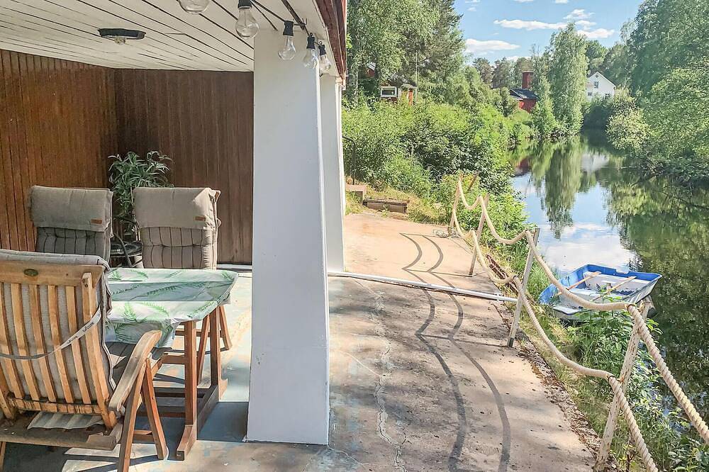 Cozy home in Torsby with house sea view in Vitsand, Värmlands land