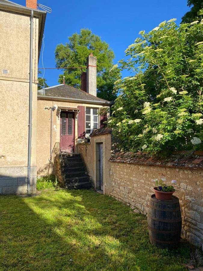 Location de vacances pour 8 personnes, avec Terrasse et Jardin dans Blet - 2
