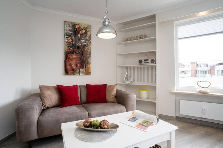 Ganze Wohnung, Modernes 2-Zimmer App. mit Balkon, Pkw-Stellplatz, Wlan. Haustiere erlaubt. in Westerland, Sylt (Gemeinde)