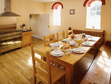 Holiday Rental for 8 People in Freshwater East, Pembrokeshire, Photo 4