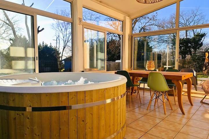 Maison de vacances pour 7 personnes, avec jacuzzi et jardin, animaux acceptés