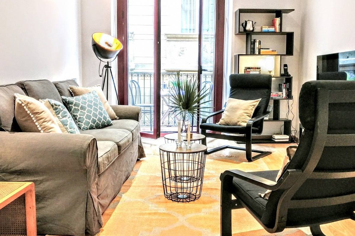 Entire apartment, La Rambla spacious 3Br monthly rental - Parsifal in Barcelona Centre, Barcelona