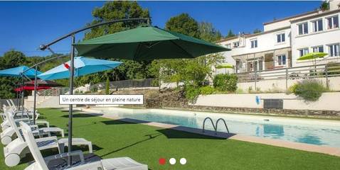 Auberge pour 2 personnes, avec jardin ainsi que terrasse et piscine, animaux acceptés à Chamborigaud