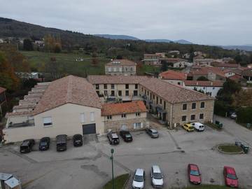 Gîte pour 10 personnes, avec terrasse à Roisey