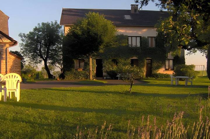 Location de vacances pour 2 personnes, avec Jardin à Junhac - 4