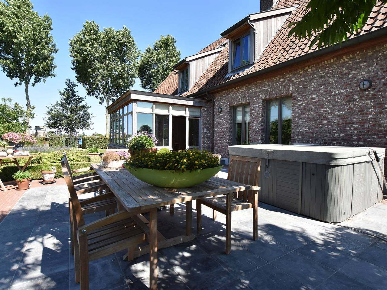 Mansion Den Ast con jacuzzi e giardino in Lichtervelde, Provincia delle Fiandre Occidentali