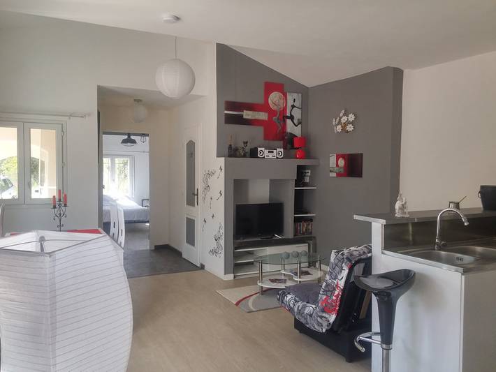 Gîte pour 6 personnes, avec piscine ainsi que jardin et terrasse dans les Alpes maritimes - 4