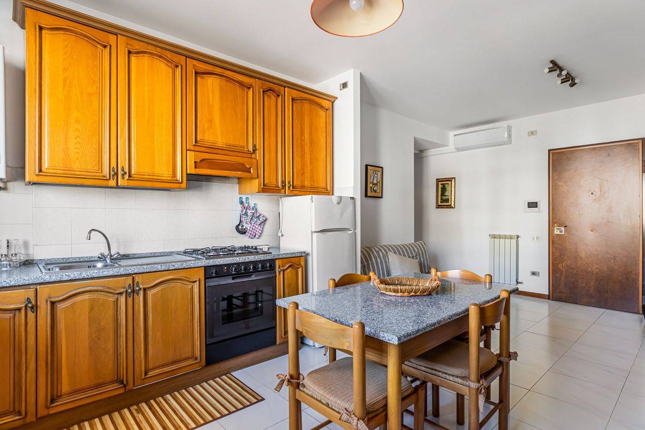 Appartement entier, Comfortable Apartment with Parking & Terrace in Pérouse, Province de Pérouse