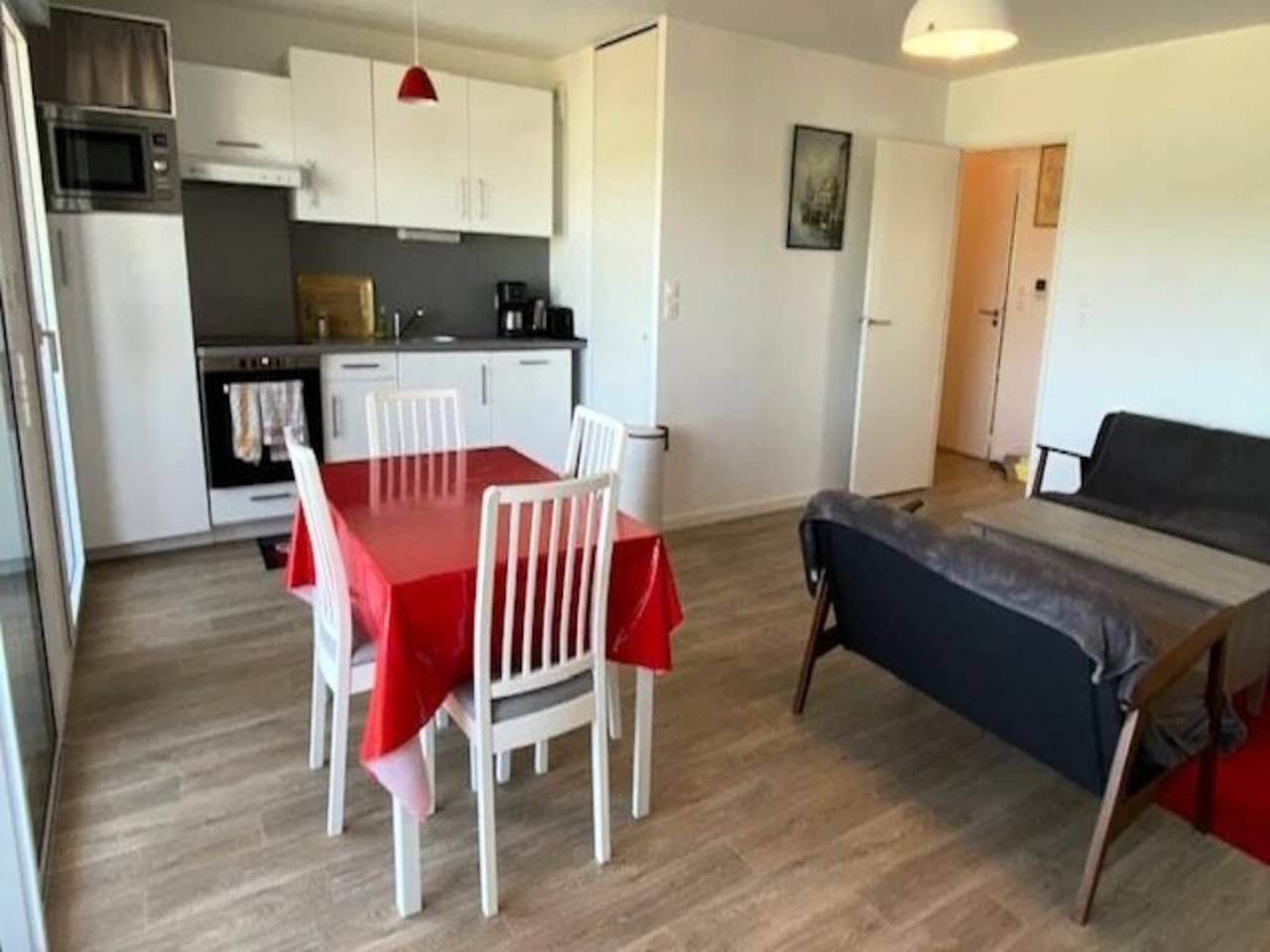 Entire apartment, Residence Les Orientales in Hennebont, Côte des Mégalithes