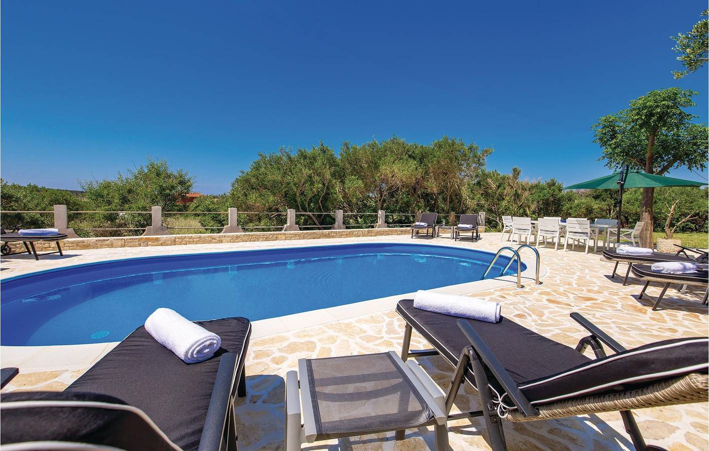 Ganze Ferienwohnung, Ferienwohnung für 4 Personen mit Terrasse in Kaštel (Barbat), Barbat na Rabu