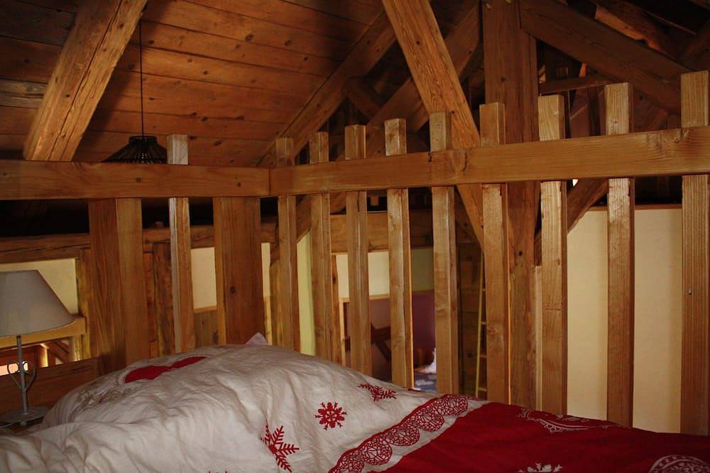 Gîte 'La Valentine', secluded country house in the heart of nature in Le Barboux, Jura Francais