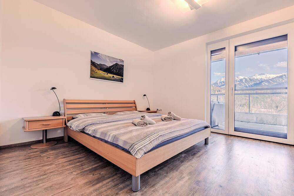 Ganze Wohnung, Mountainpenthouse - lovely apartment with Wifi in the middle of mountains in Imst, Tiroler Oberland