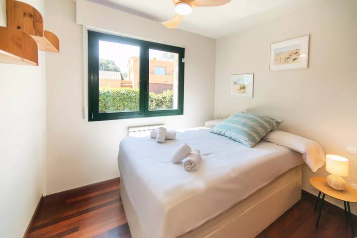 Location de vacances pour 6 personnes, avec jardin à Vall-llobrega - 4