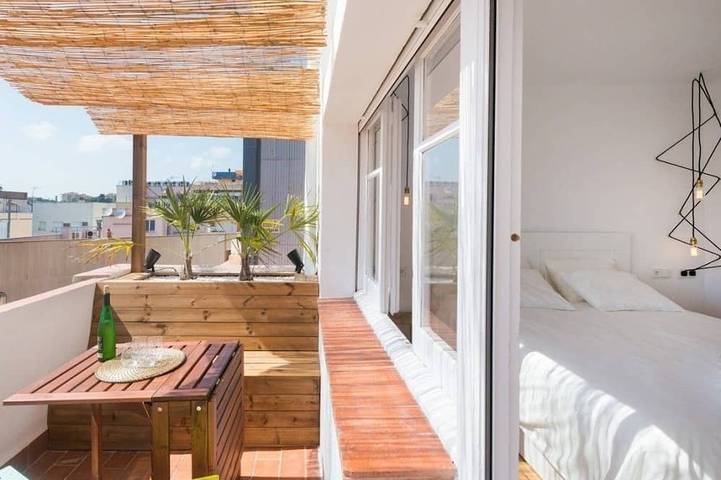 Entire apartment, Beautiful penthouse with sea views in Els Pins Blanes, Blanes