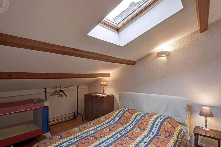 Gîte pour 4 personnes, avec jardin à Véranne - 3