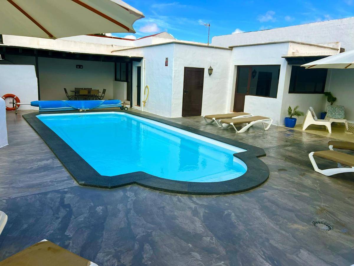 Nazaret Villa with heated pool in Nazaret, Teguise