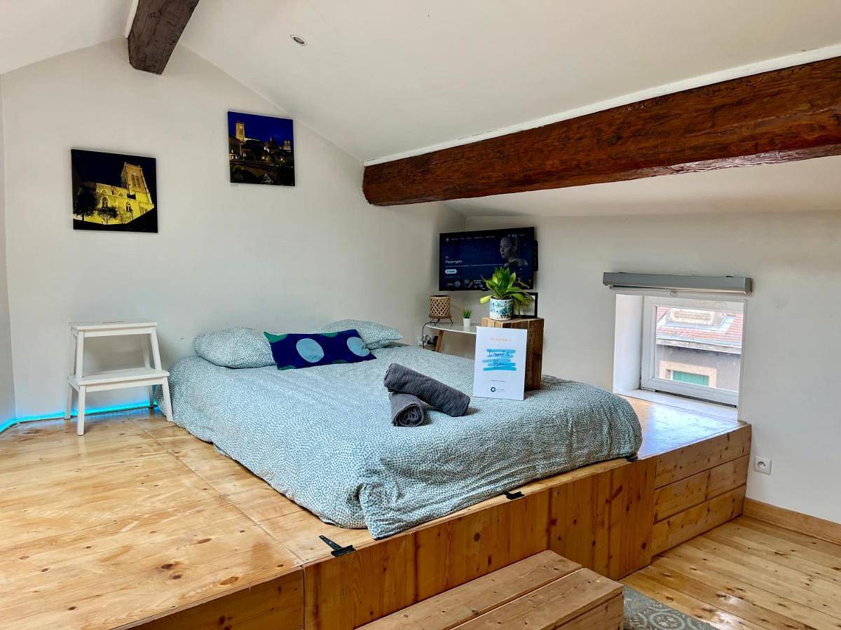 Appartement entier, One-Bedroom Apartment in L'Arbresle, Lyon et ses environs