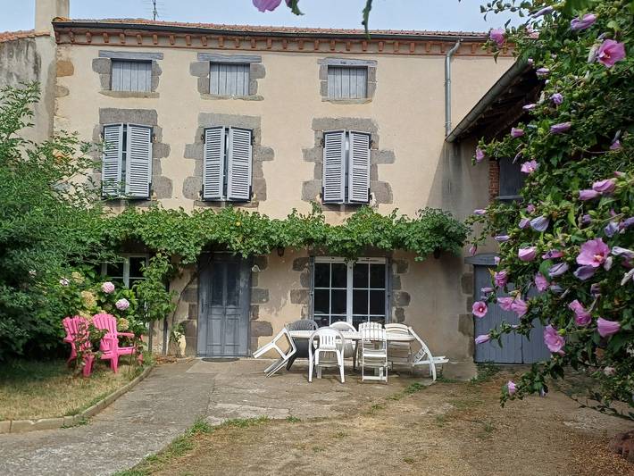 Gîte pour 14 personnes, avec Jardin