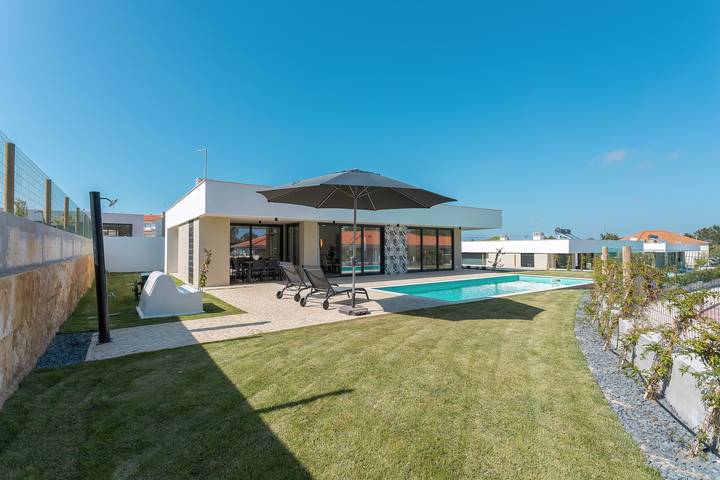 Villa Anita - By Sch in Salir do Porto, Tornada e Salir do Porto