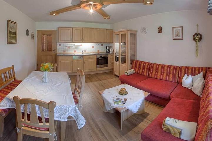 Bauernhof für 4 Personen, mit Pool und Terrasse sowie Sauna und Garten in Inzell