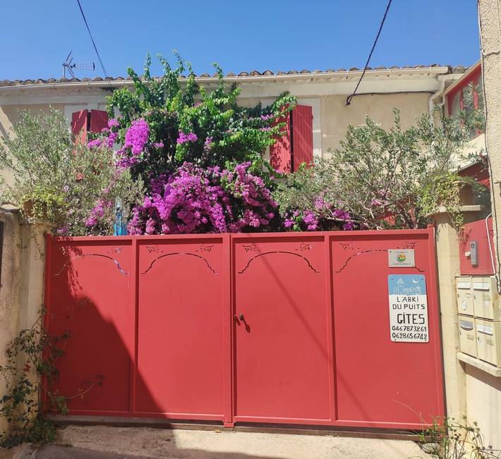 Gîte pour 2 personnes, avec terrasse ainsi que piscine et jardin, animaux acceptés à Mudaison