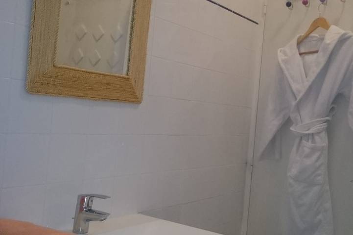 Gîte pour 6 personnes, avec piscine et jardin à Sibiril - 3