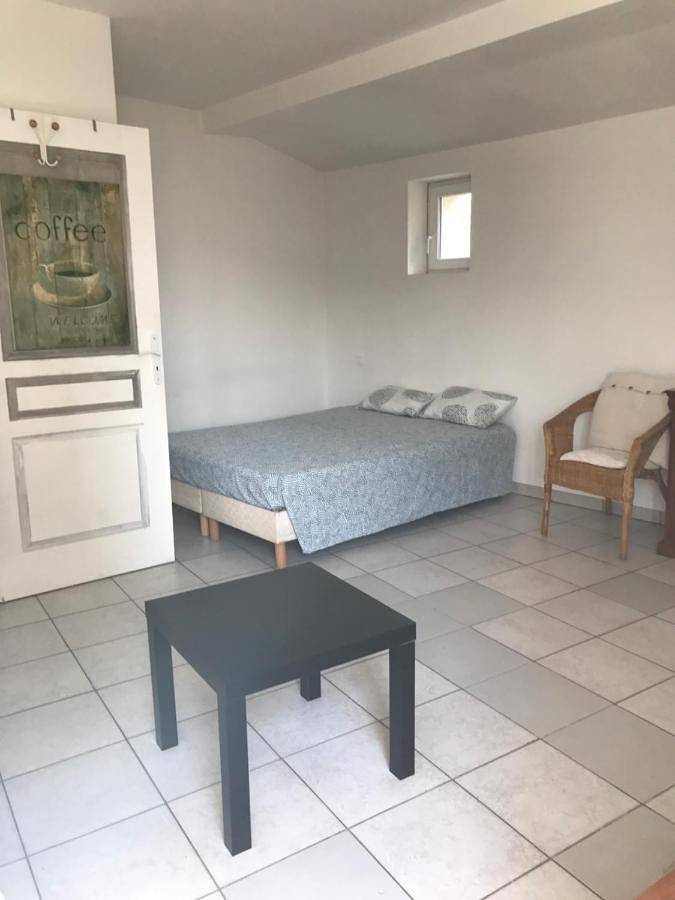 Gîte pour 4 personnes, avec terrasse et vue à Hérépian - 3
