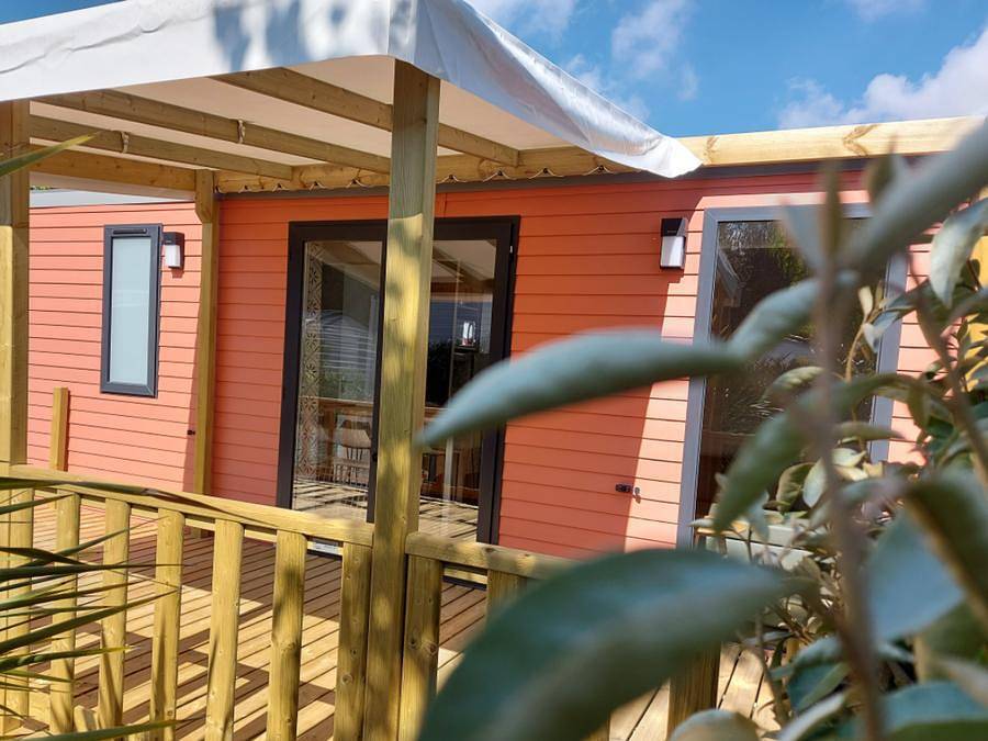 Camping Le Bois Verdon - Mobilhome 6 personnes - Papaye - 3 chambres - 33 m² - terrasse semi-couverte de 15 m² in Saint-Jean-de-Monts, Vendée