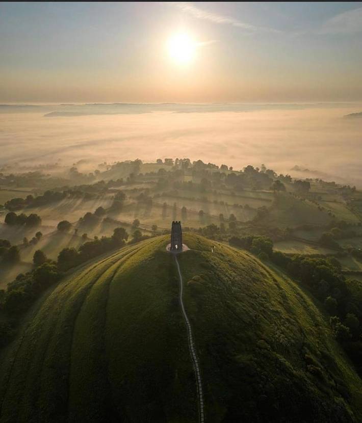 Bed and breakfast for 2 people, with view and terrace as well as garden in Glastonbury