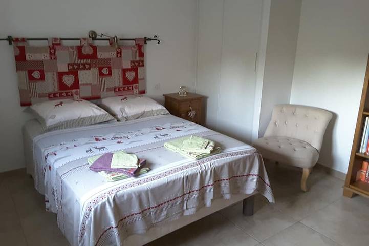 Location de vacances pour 6 personnes, avec jardin à Saint-Maximin (Nimes) - 3