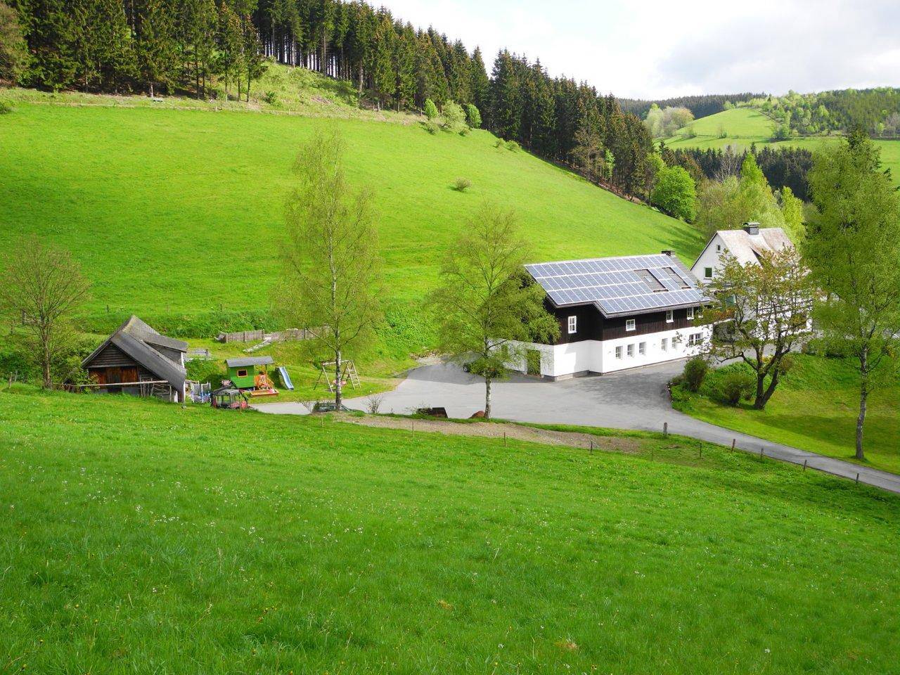 Ganze Wohnung, Apartment 'Schütte, 80qm' mit gemeinsamer Terrasse, gemeinsamem Garten und Wlan in Nordenau, Schmallenberg