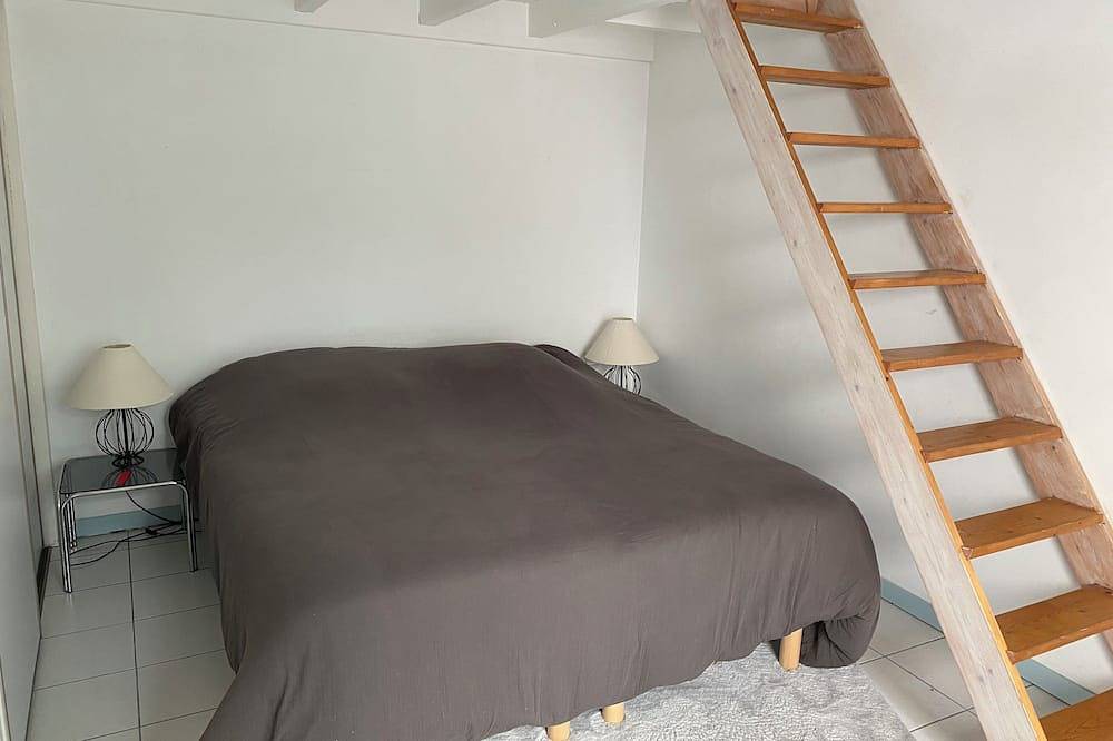 Bright single-storey house with enclosed garden in Les Portes-en-Ré in Les Portes-en-Ré, Ile de Re