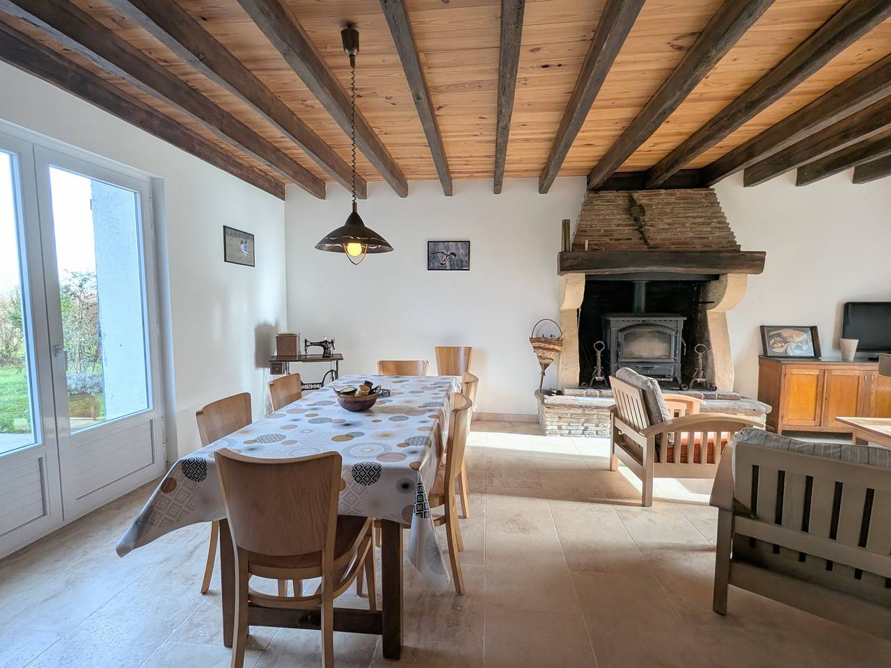 Ruhiges Ferienhaus, 3 Zimmer, umzäunter Garten in Nuret-le-Ferron, Le Blanc und Umgebung