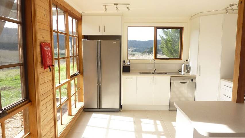 Holiday home for 5 people, with garden and hot tub in Tasmania