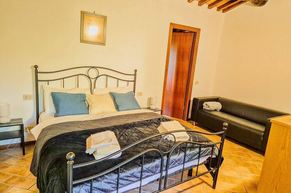 Entire apartment, Monte Oliveto House - Apartment 2 in Bettona, Perugia Province