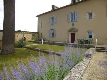 Gîte pour 4 personnes, avec jardin à Lhommaizé
