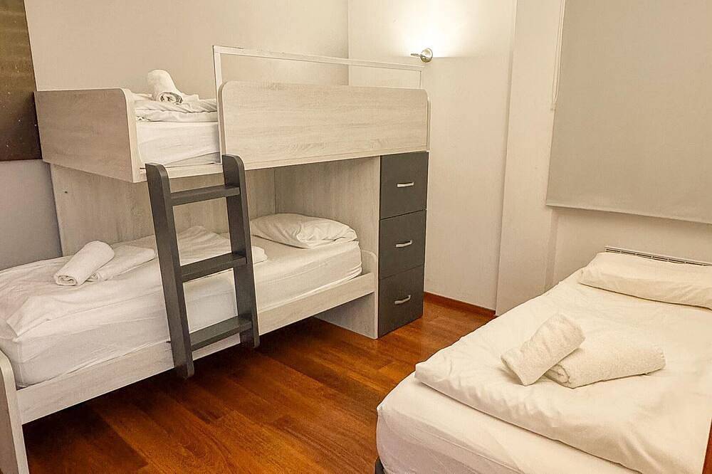Entire apartment, Modern Apartment, 5 ppl, 2 Bedrooms, Includes Parking in Pal Arinsal