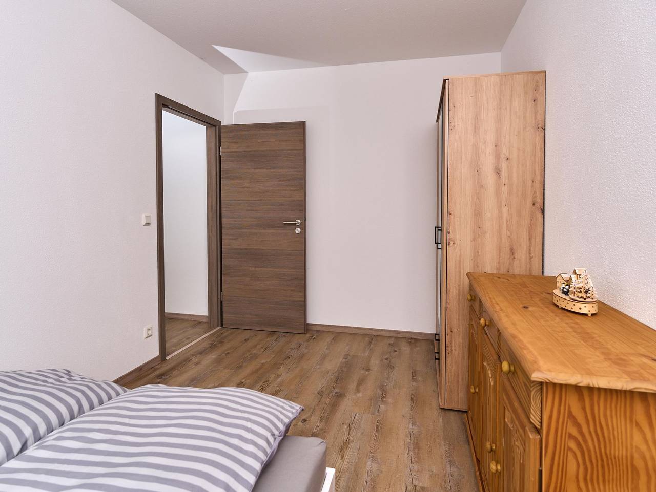 Ganze Ferienwohnung, Ferienwohnung Buks - 2-Bett-Ferienwohnung Bad/Wc, bis 3 Personen in Mehren, Vulkaneifel