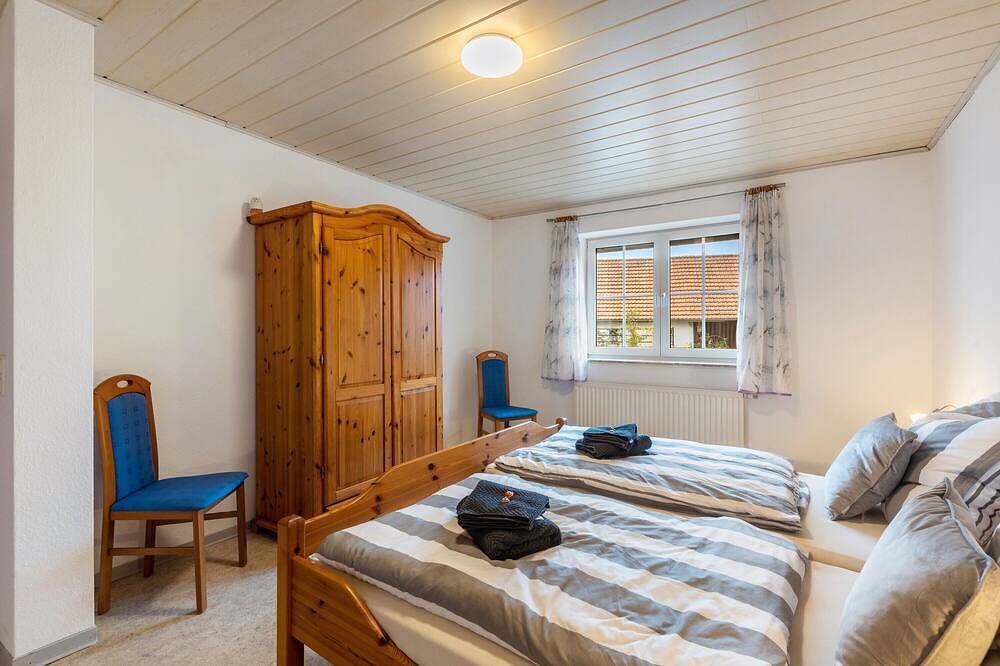 Ganze Wohnung, Ferienwohnung Schönhals mit privater Terrasse, privatem Garten und Wlan in Herbstein, Vogelsberg Region