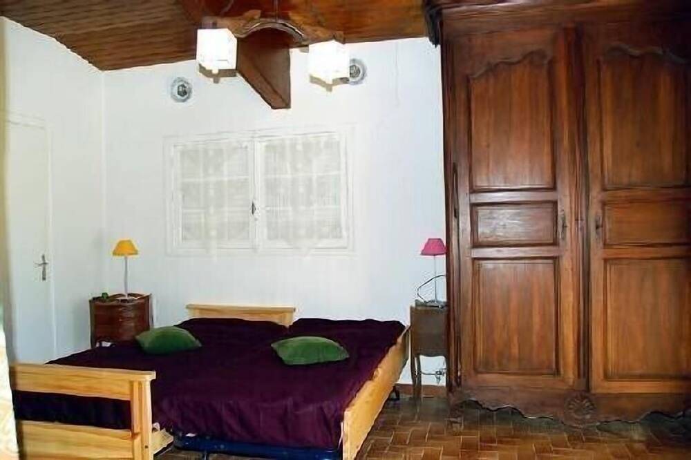 A louer petite maison de campagne située au coeur du p. noir in Sarlat-la-Canéda, Périgord Noir