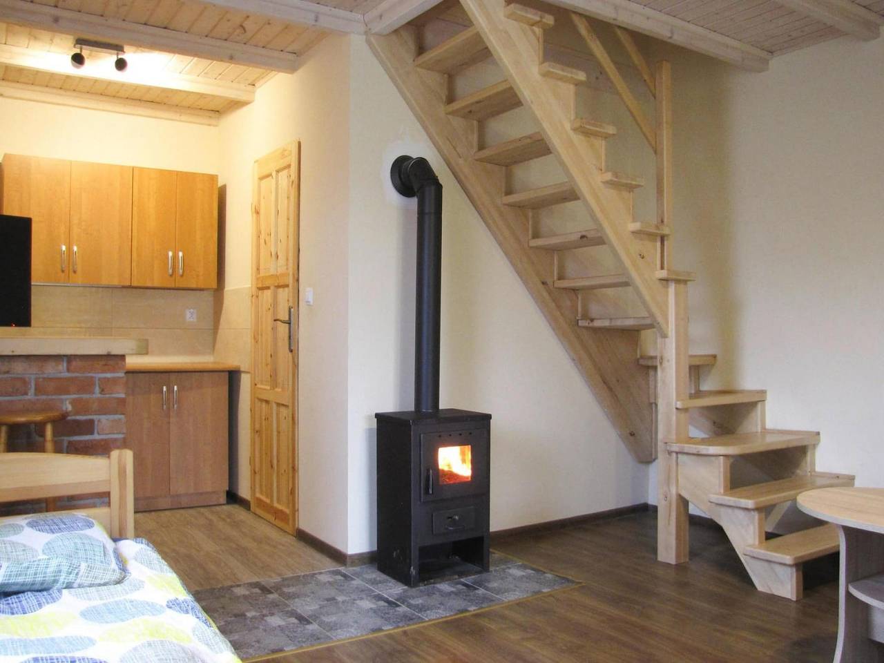 Ferienhaus mit Terrasse, direkt am See in Ryn, Masuren