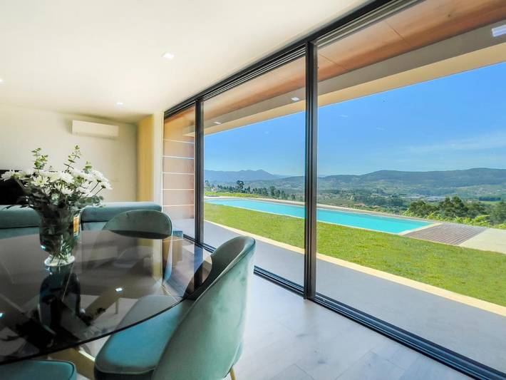 Casa de vacaciones para 6 personas, con vistas además de jardín y piscina en Cabeceiras de Basto (Cidade)