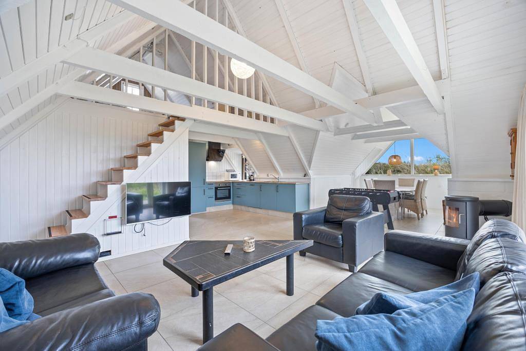 Charming thatched cottage with outdoor hot tub – 2 dogs welcome in Hvide Sande, Holmsland Klit